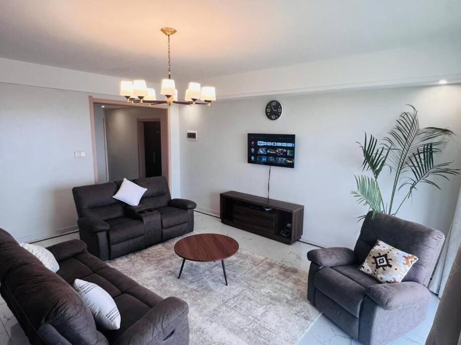 Machakos Lovely 3 Bedroom With A View Of The Park מראה חיצוני תמונה